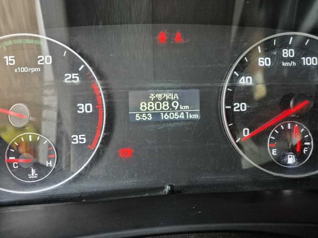 medium and large cargo truck - Vista 11