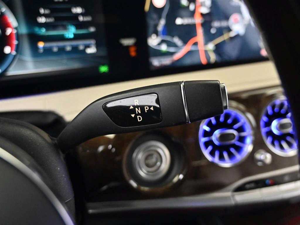 Mercedes Benz S Class - Vista 12