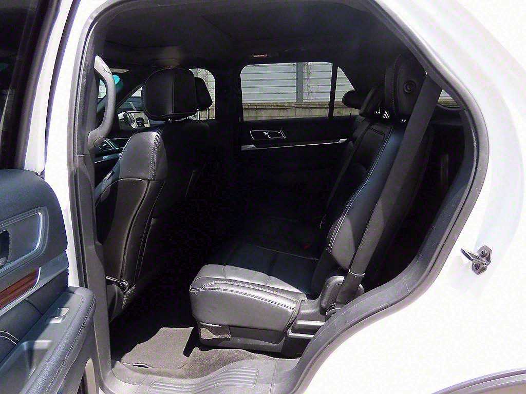 Ford Explorer - Vista 6