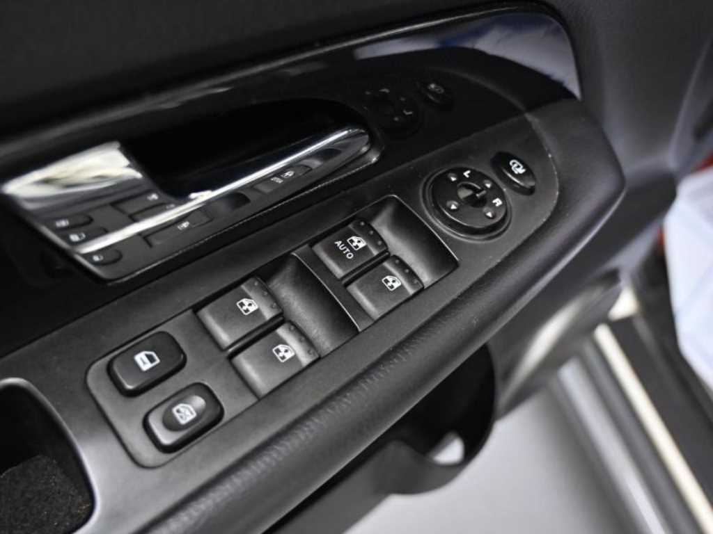 Ssangyong Rexton - Vista 9