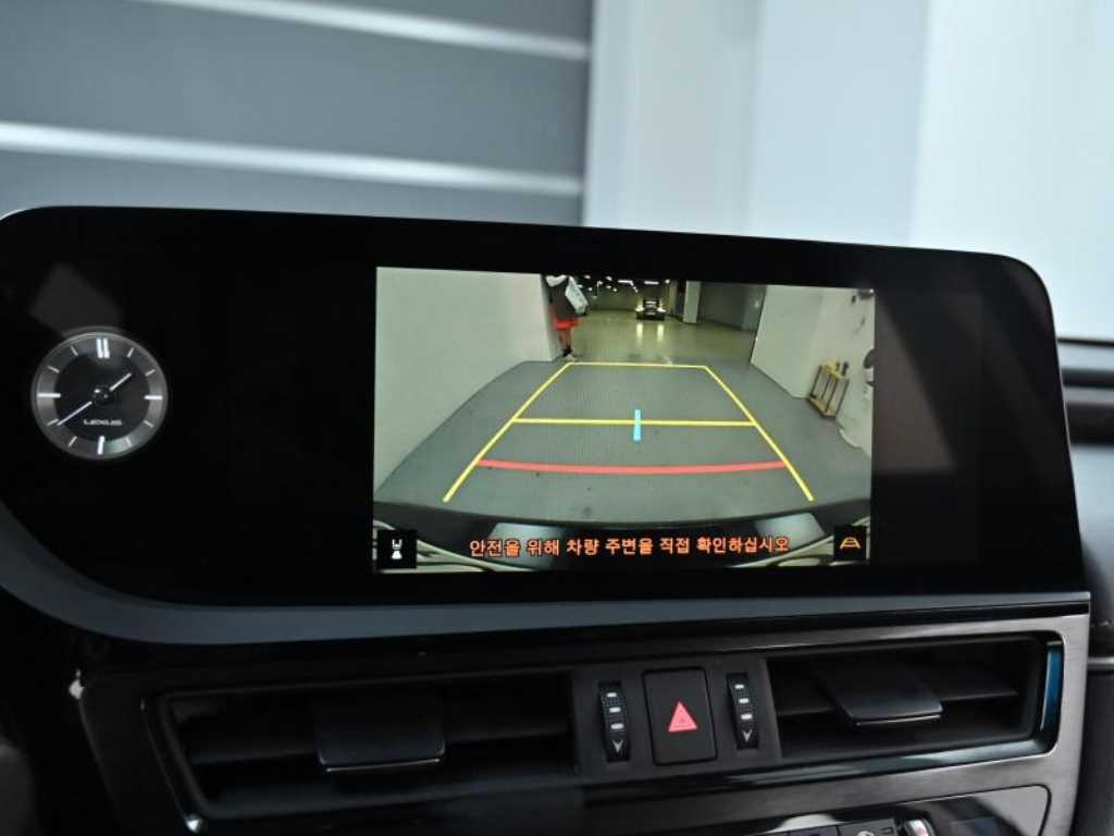 Lexus ES 2023 Negro - Importación desde Corea - HF Imports Iquique - Foto 15