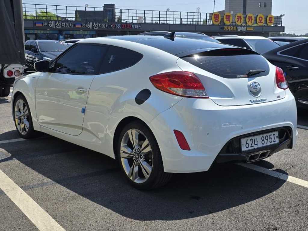 HYUNDAI Veloster - Vista 6