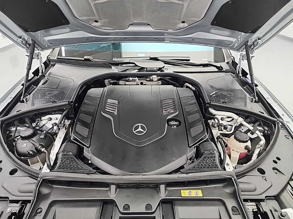Mercedes Benz S Class - Vista 5