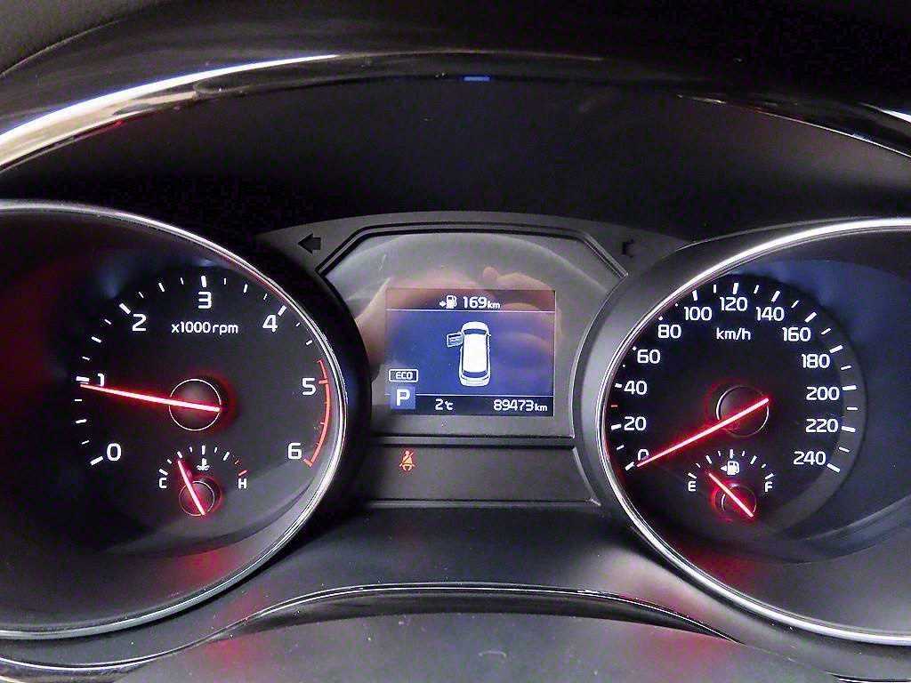 KIA Carnival - Vista 8