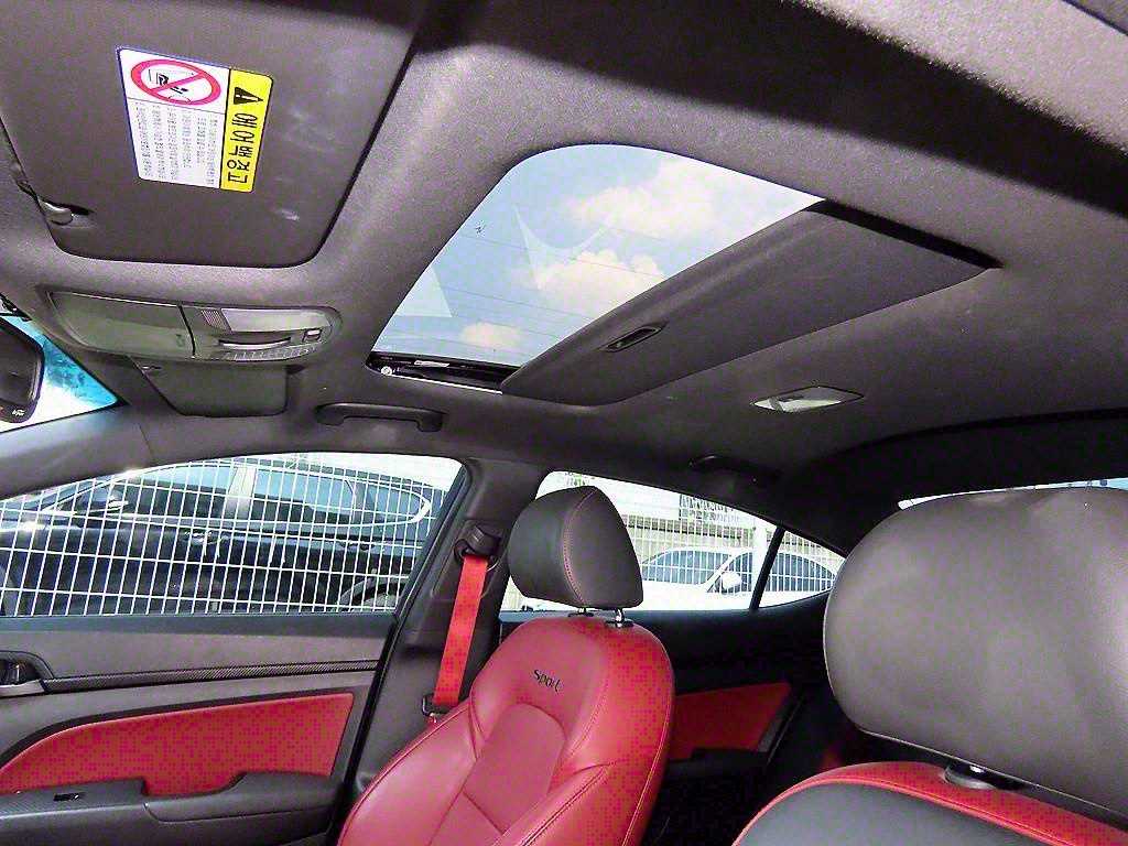 HYUNDAI Avante 2018 Azul - Importación desde Corea - HF Imports Iquique - Foto 17