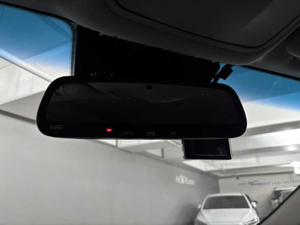 HYUNDAI Maxcruz - Vista 10