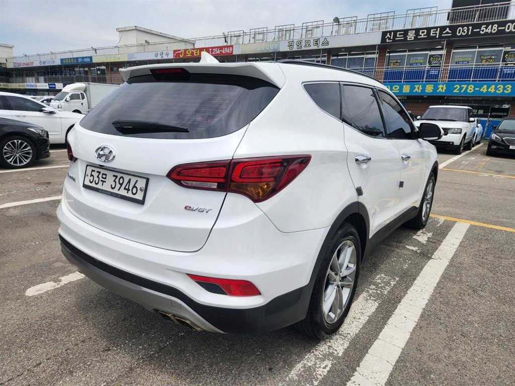 HYUNDAI Santa Fe - Vista 5