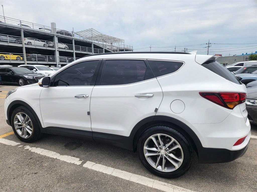 HYUNDAI Santa Fe - Vista 6