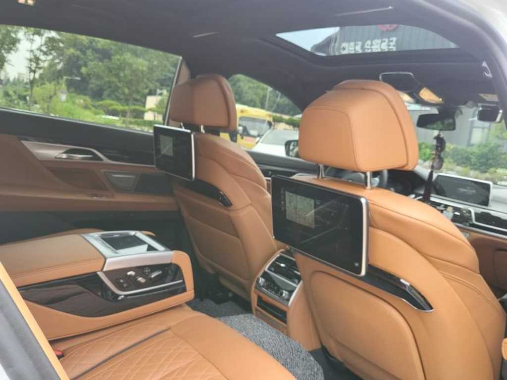 BMW 7 Series - Vista 10