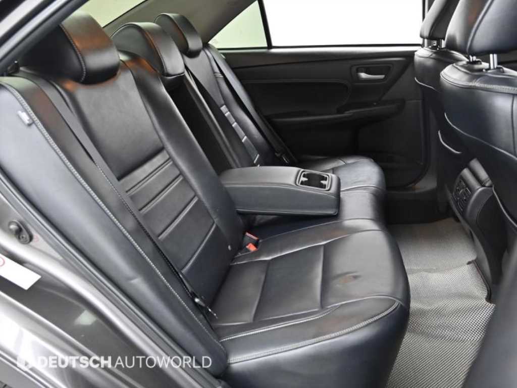 Toyota Camry - Vista 12