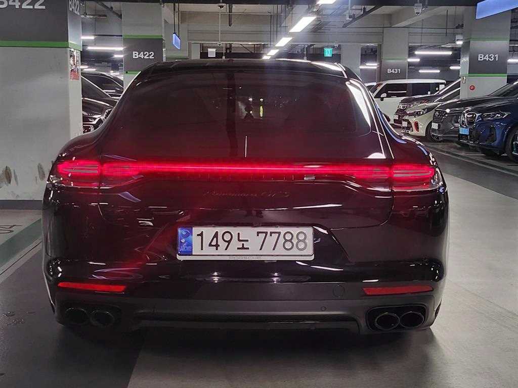 Porsche Panamera - Vista 4