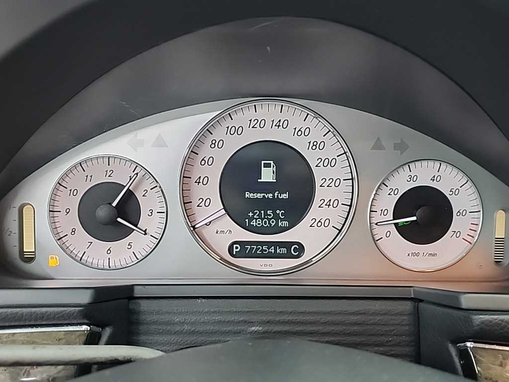 Mercedes Benz E class - Vista 6