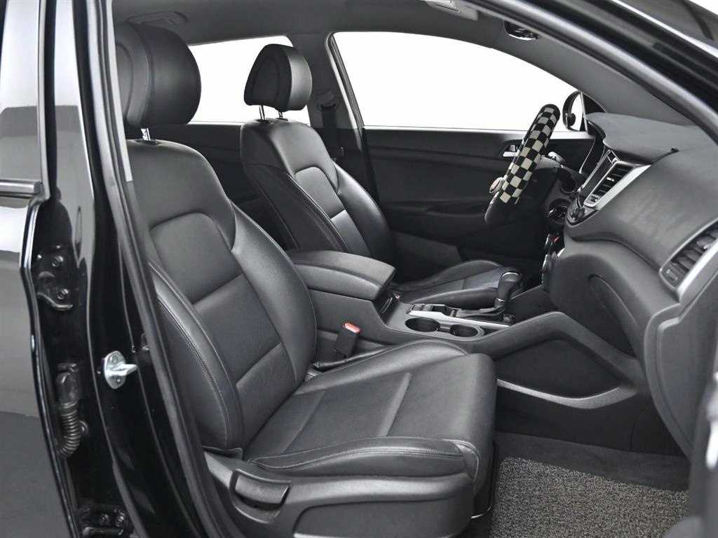 HYUNDAI Tucson - Vista 10