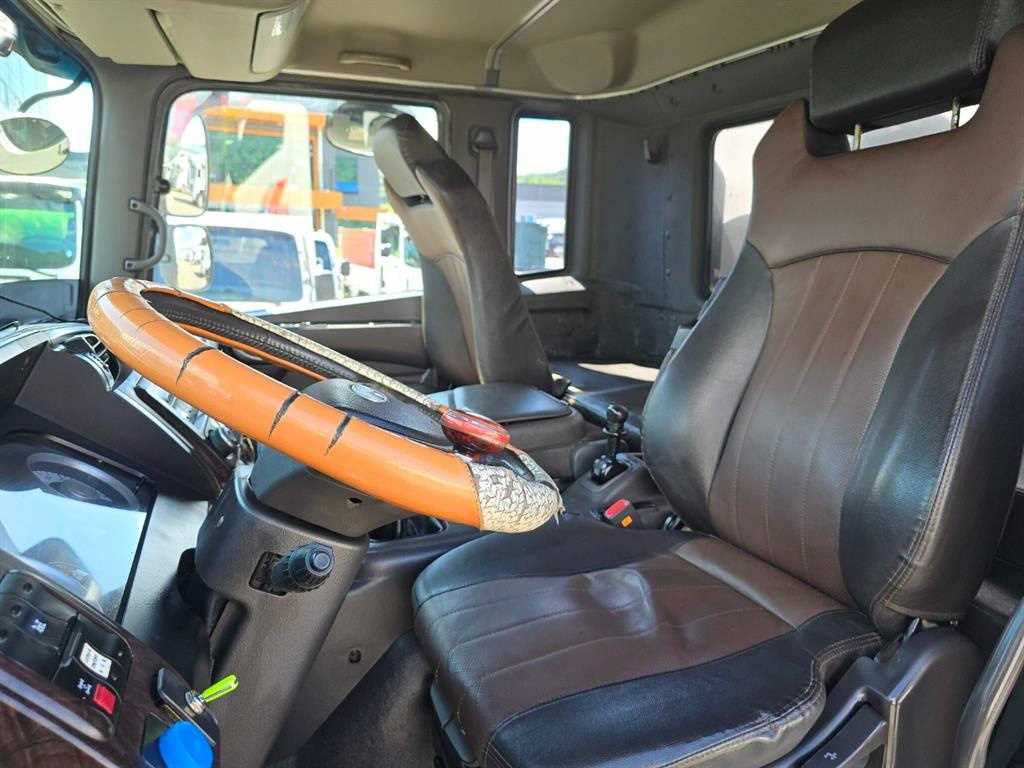 medium and large cargo Special - Vista 12