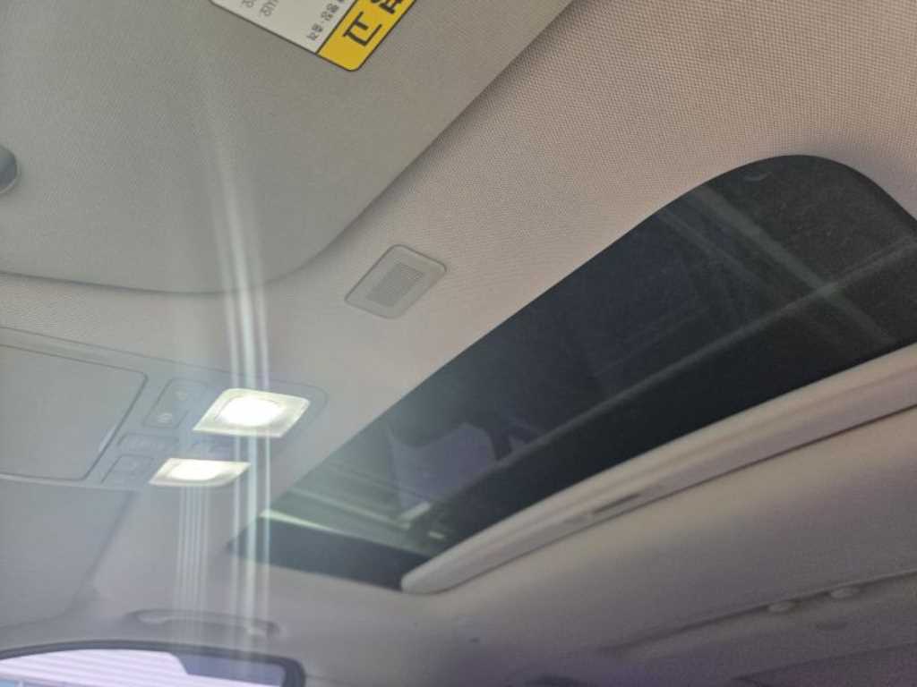 HYUNDAI Starex - Vista 8