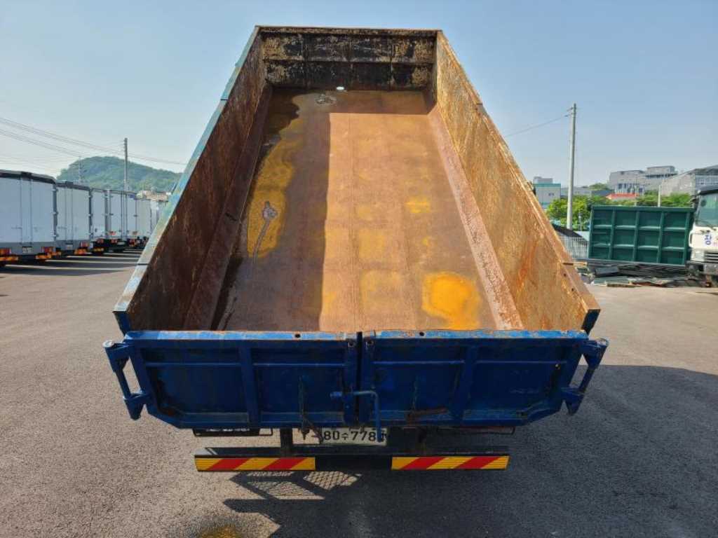 medium and large cargo dump - Vista 10