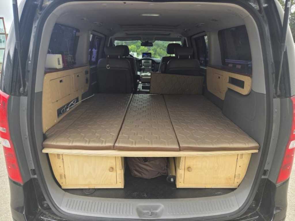 HYUNDAI Starex - Vista 11