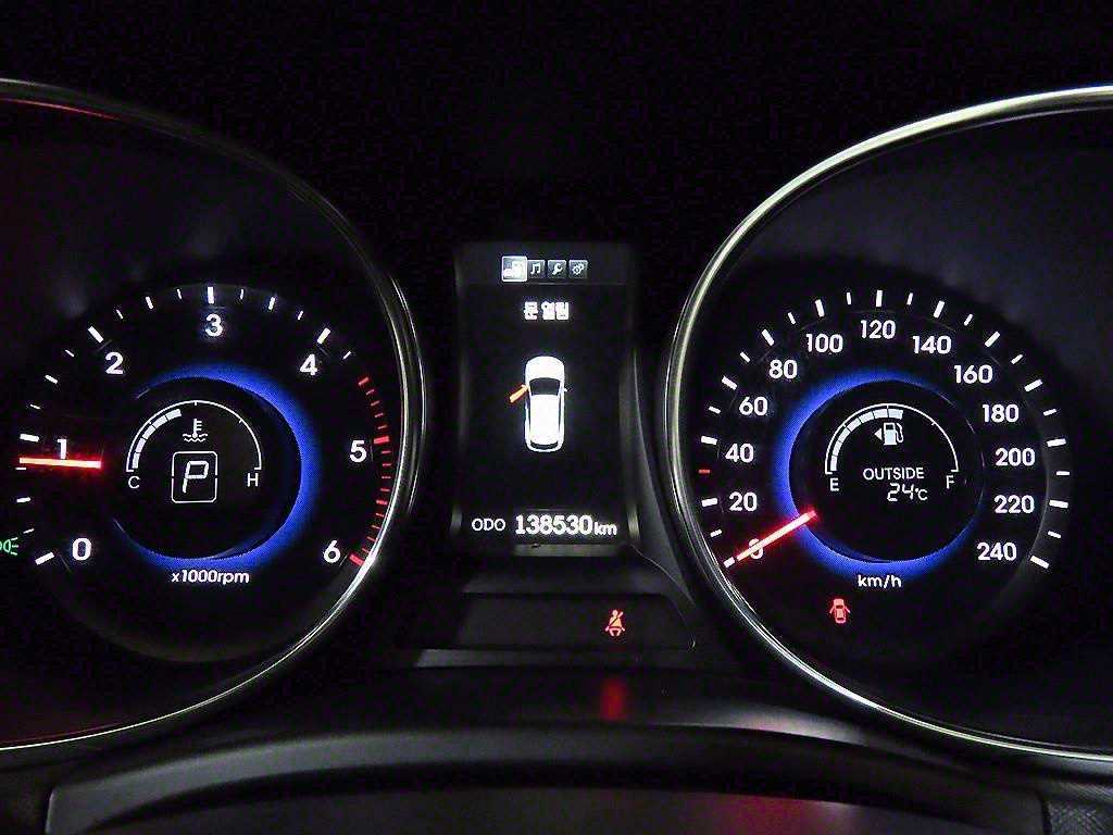 HYUNDAI Maxcruz - Vista 9