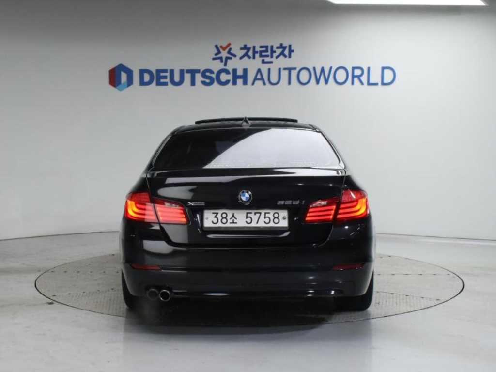 BMW 5 Series - Vista 4