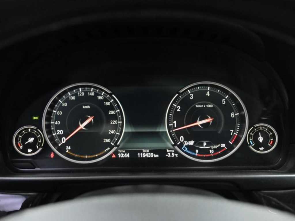 BMW 5 Series - Vista 8