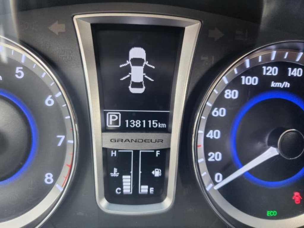 HYUNDAI Grandeur - Vista 12