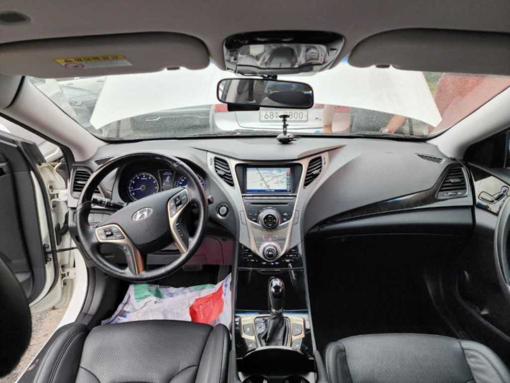 HYUNDAI Grandeur 2012 Blanco - Importación desde Corea - HF Imports Iquique - Foto 16