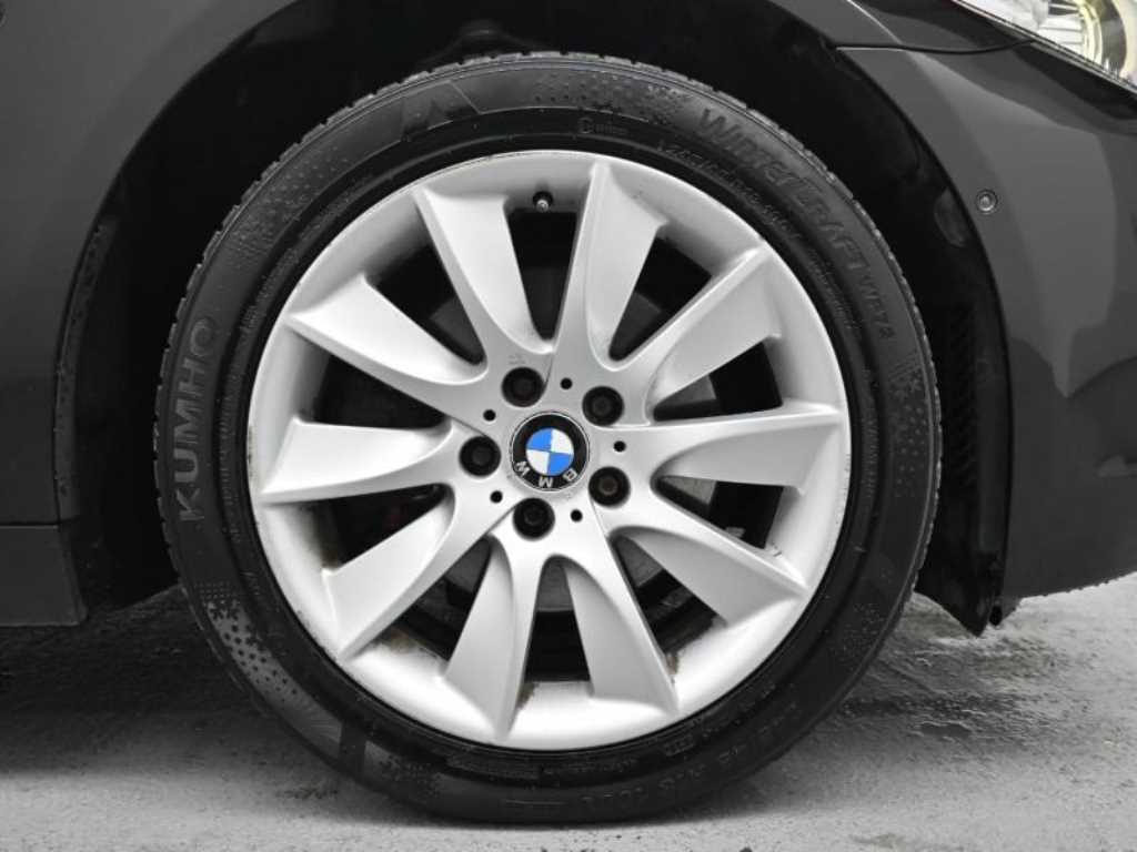 BMW 5 Series - Vista 5