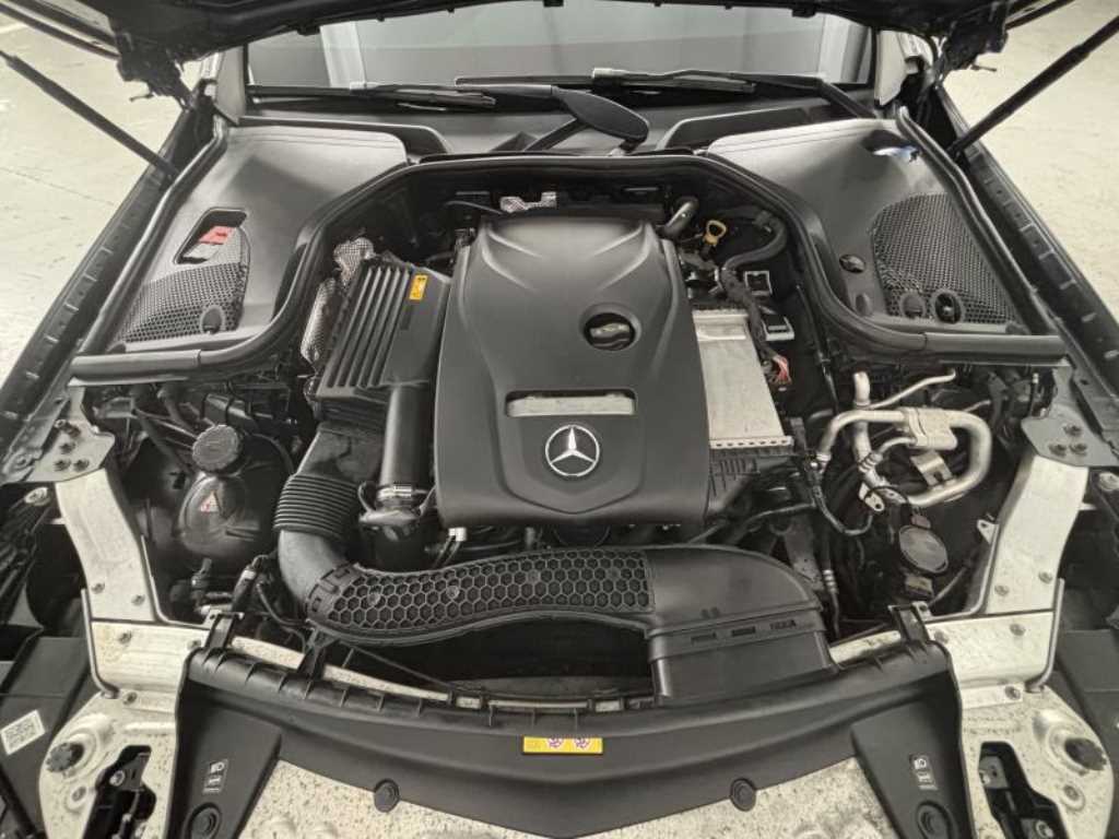 Mercedes Benz E class 2018 Gris - Importación desde Corea - HF Imports Iquique - Foto 19