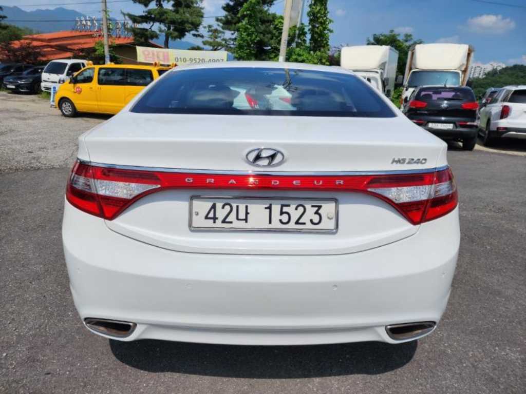 HYUNDAI Grandeur - Vista 5