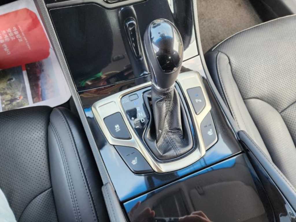 HYUNDAI Grandeur - Vista 11