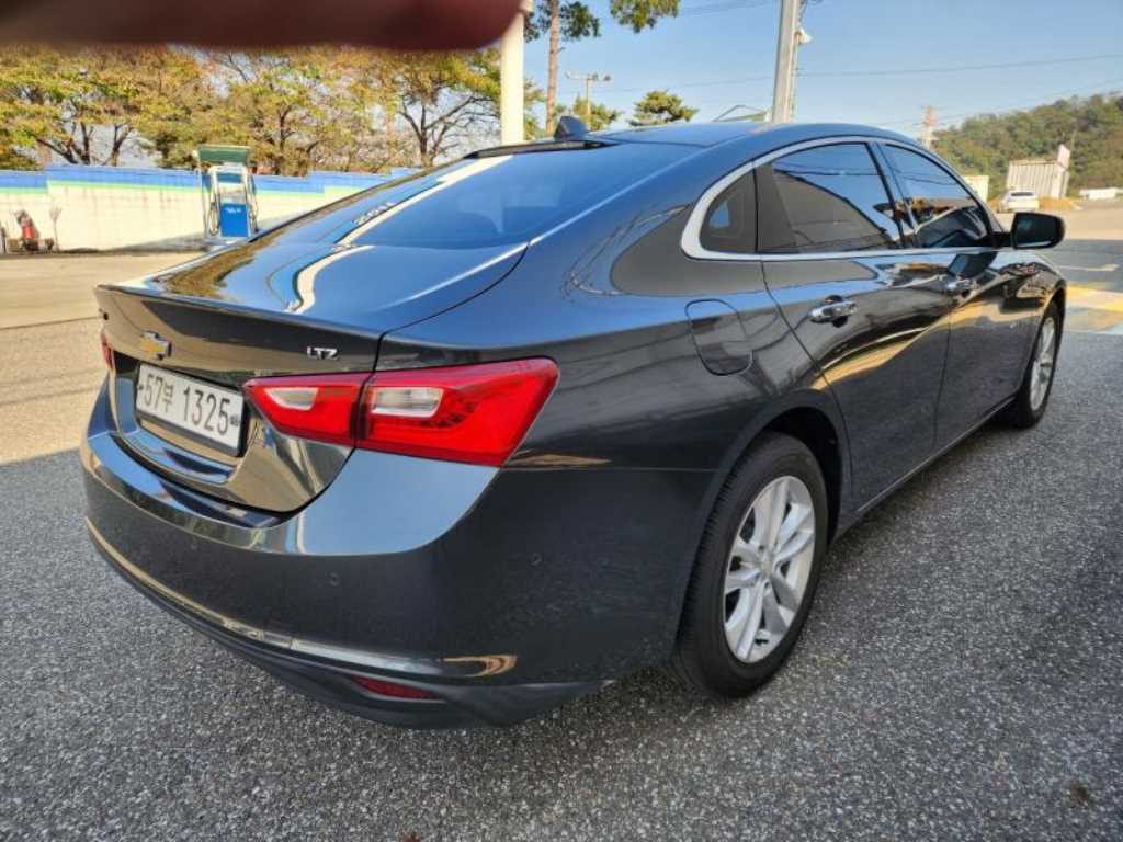 Chevrolet Malibu - Vista 5