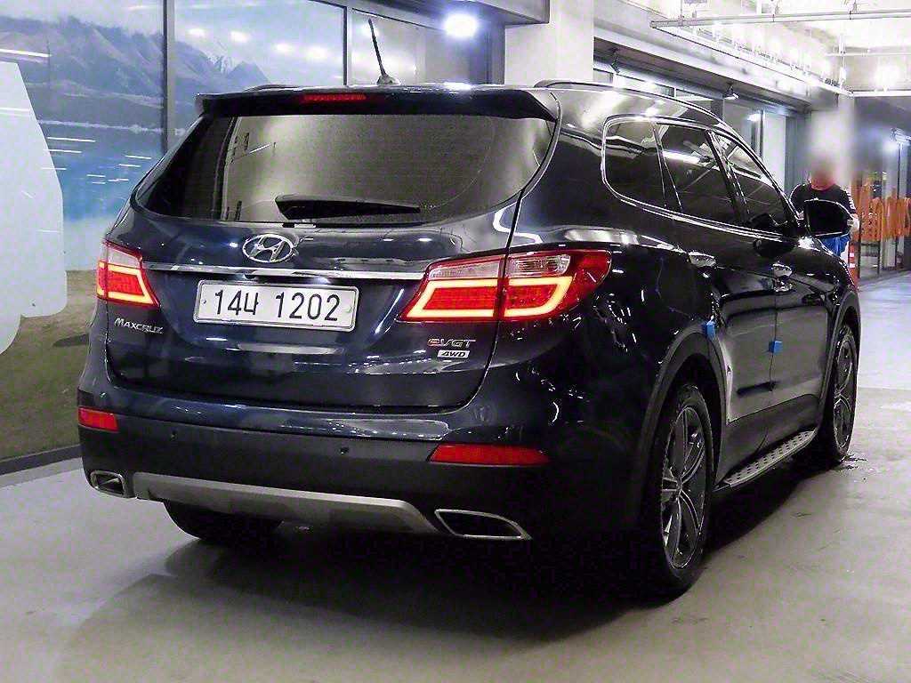 HYUNDAI Maxcruz - Vista 4