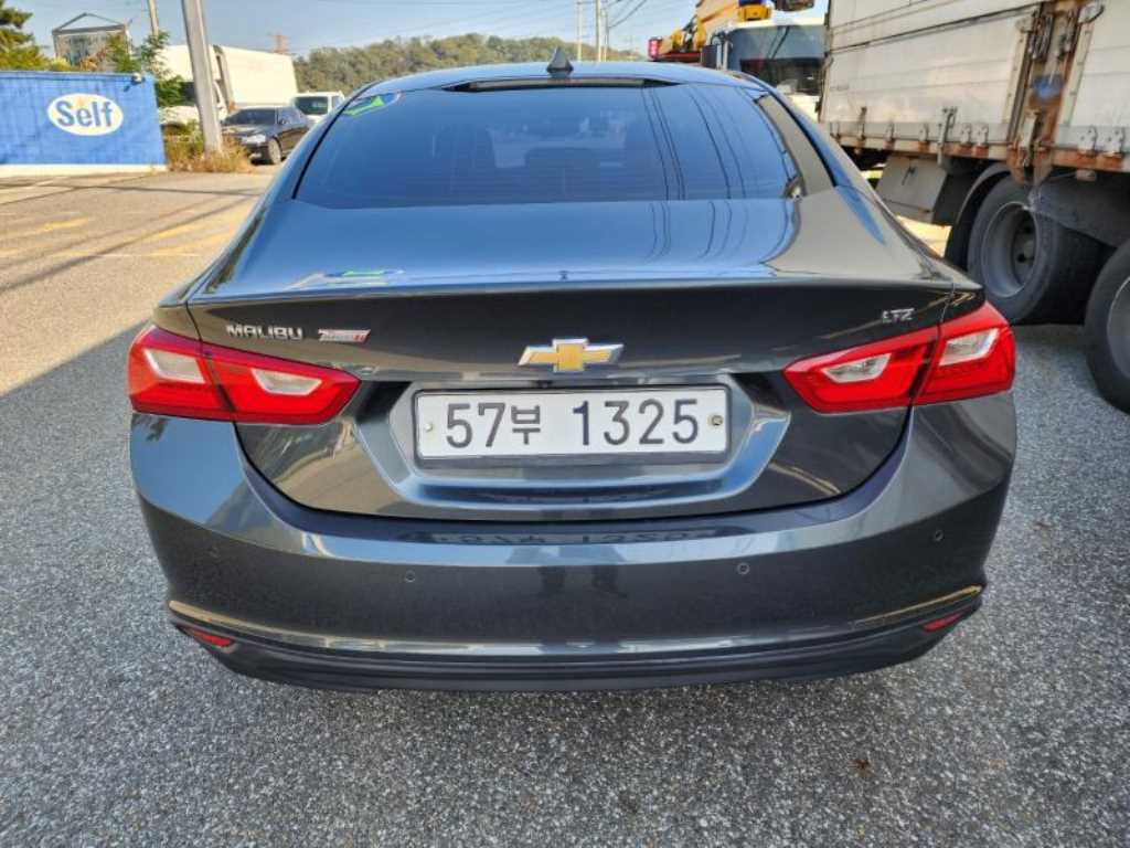 Chevrolet Malibu - Vista 6