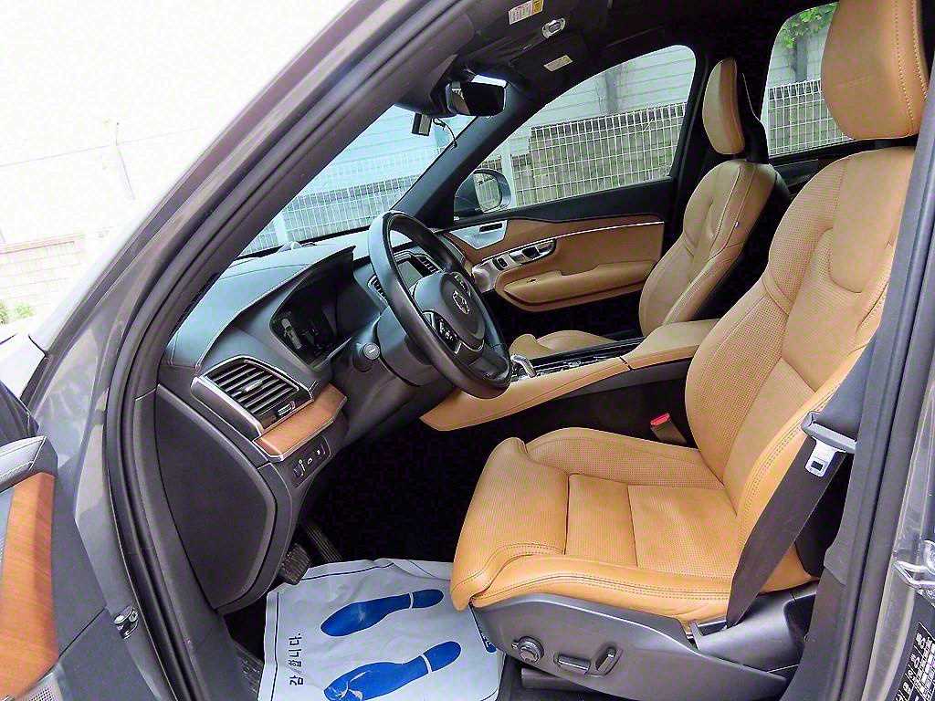 Volvo XC90 - Vista 5