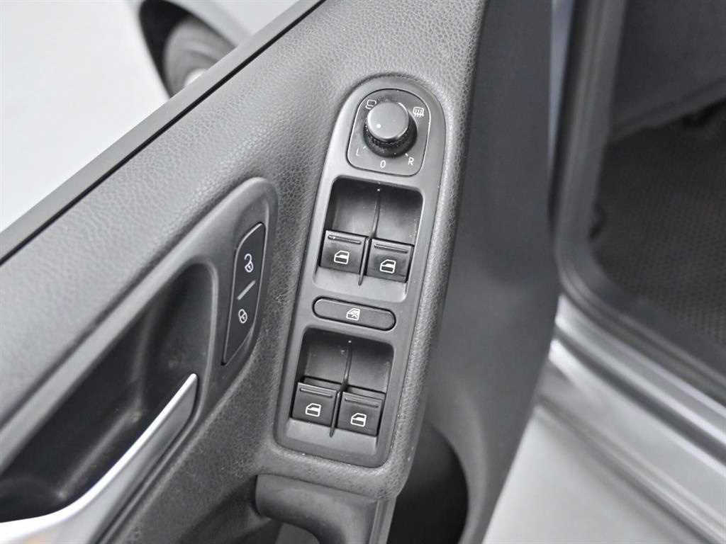 Volkswagen Golf 2013 Gris - Importación desde Corea - HF Imports Iquique - Foto 15