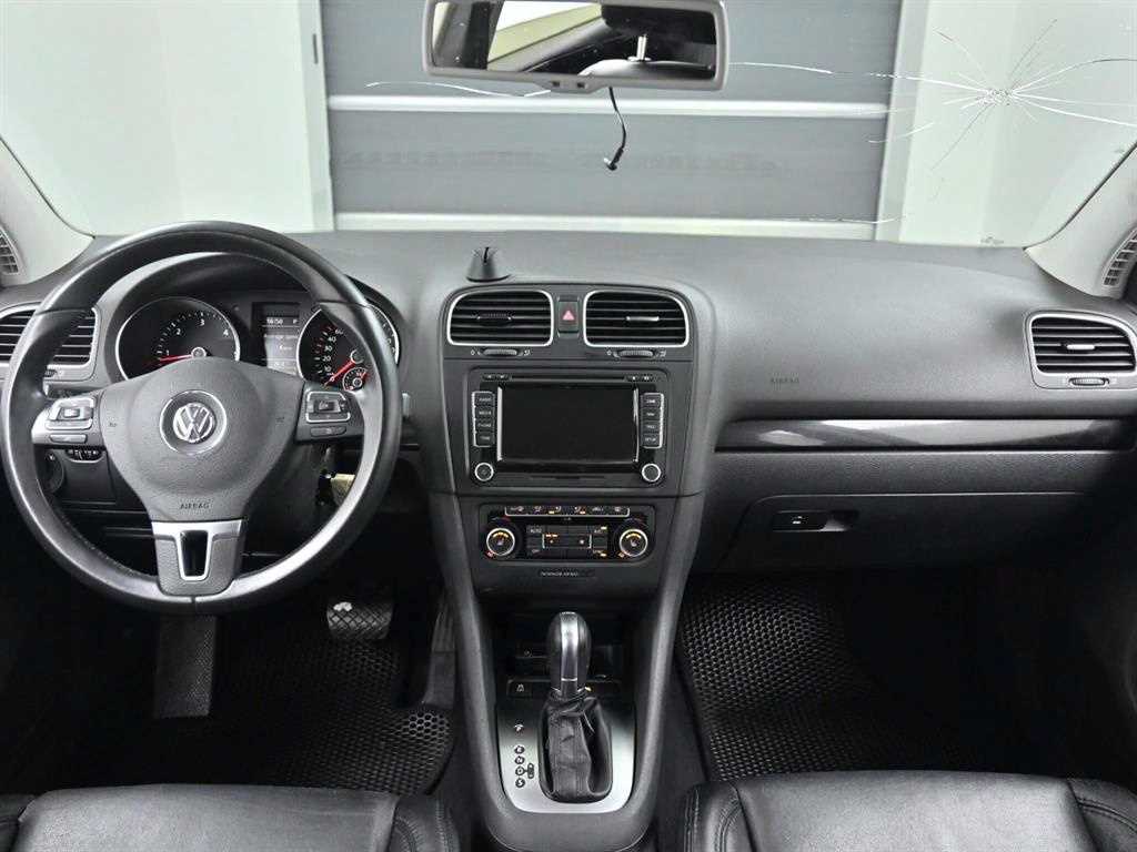 Volkswagen Golf - Vista 7