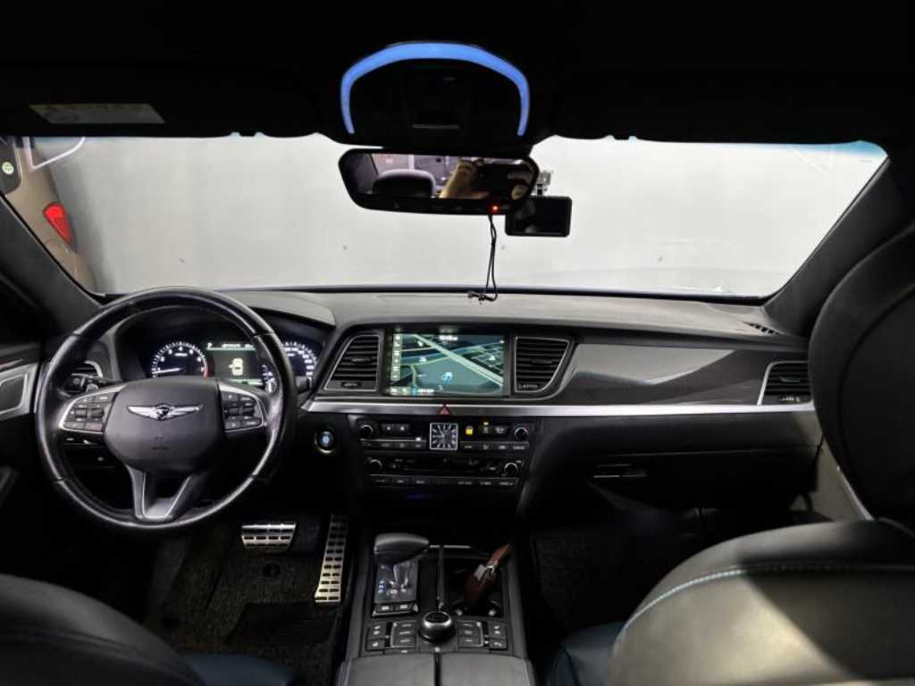 Genesis G80 - Vista 5