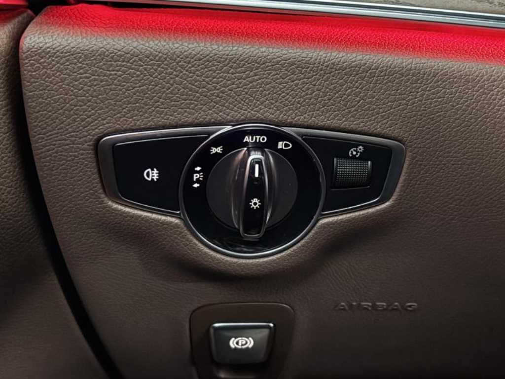 Mercedes Benz E class - Vista 10