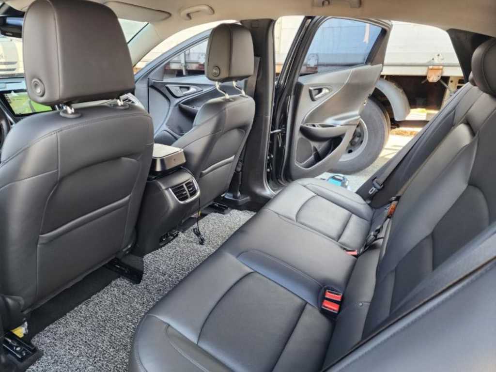Chevrolet Malibu - Vista 10