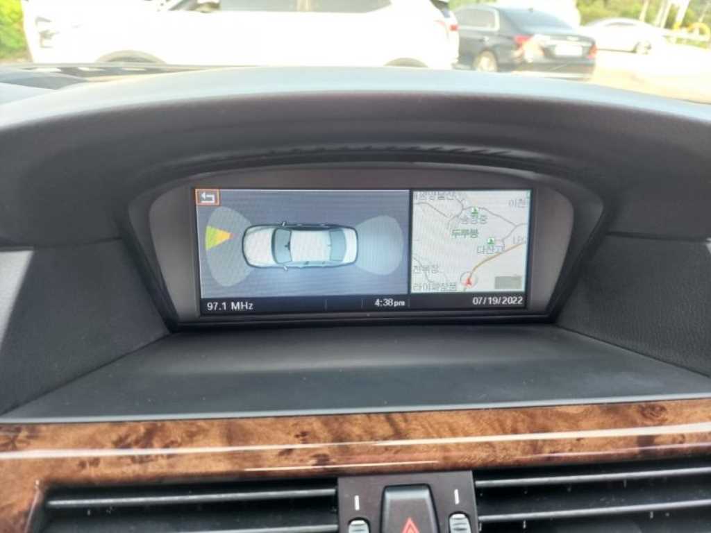 BMW 5 Series - Vista 11