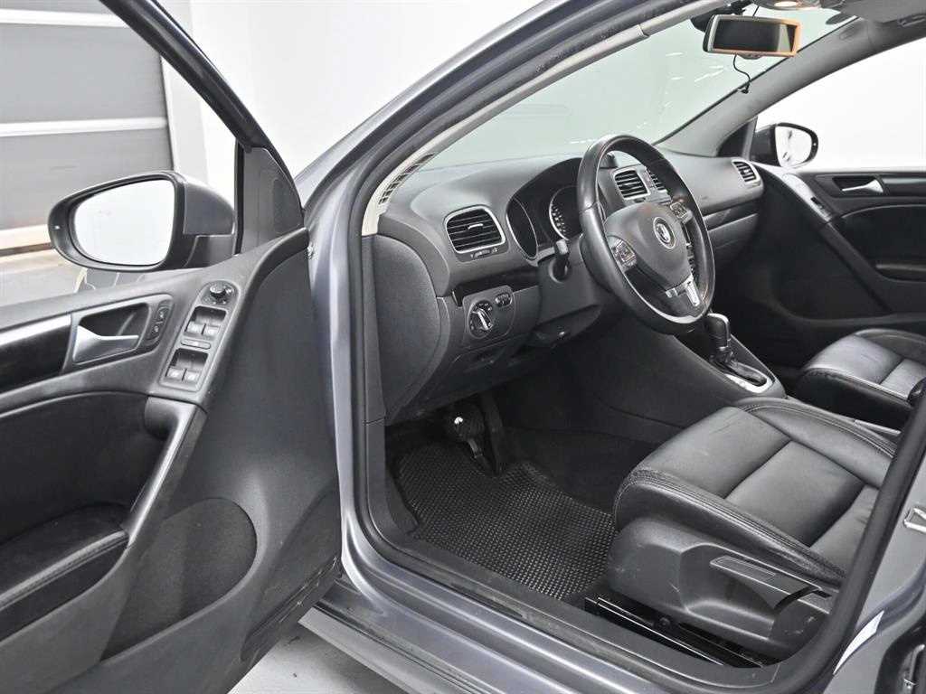 Volkswagen Golf - Vista 11