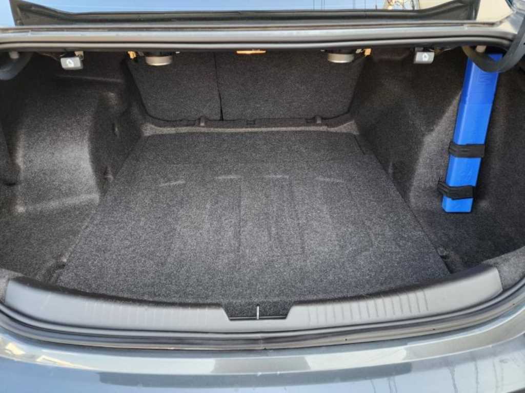 Chevrolet Malibu - Vista 11