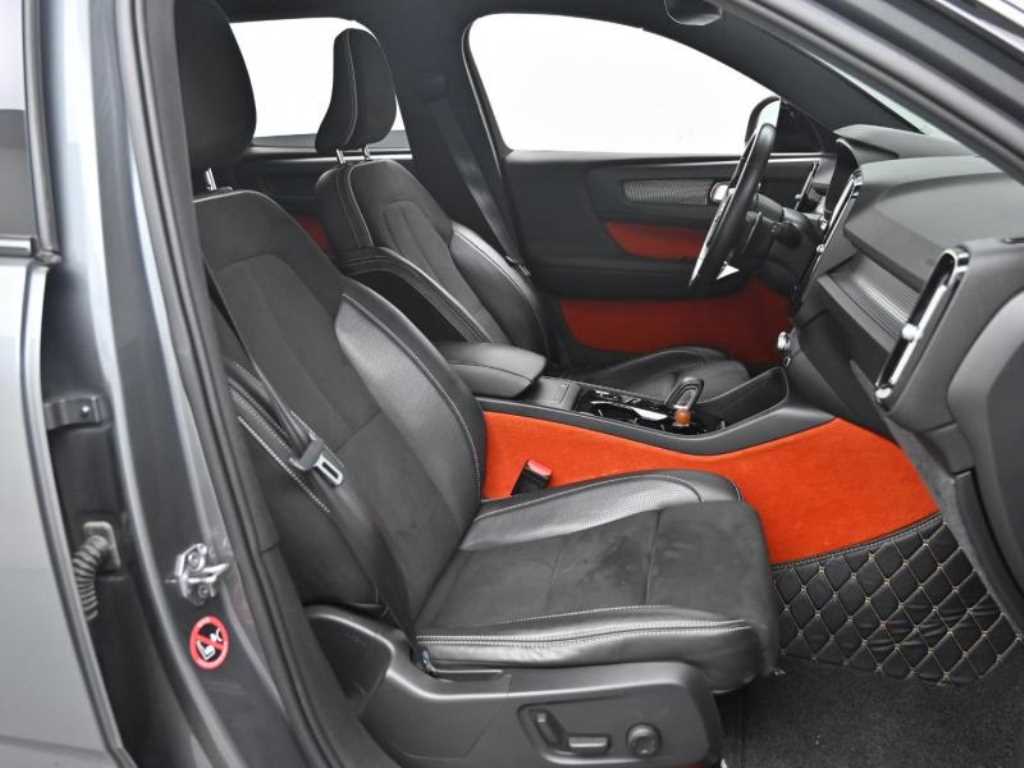 Volvo XC40 - Vista 10