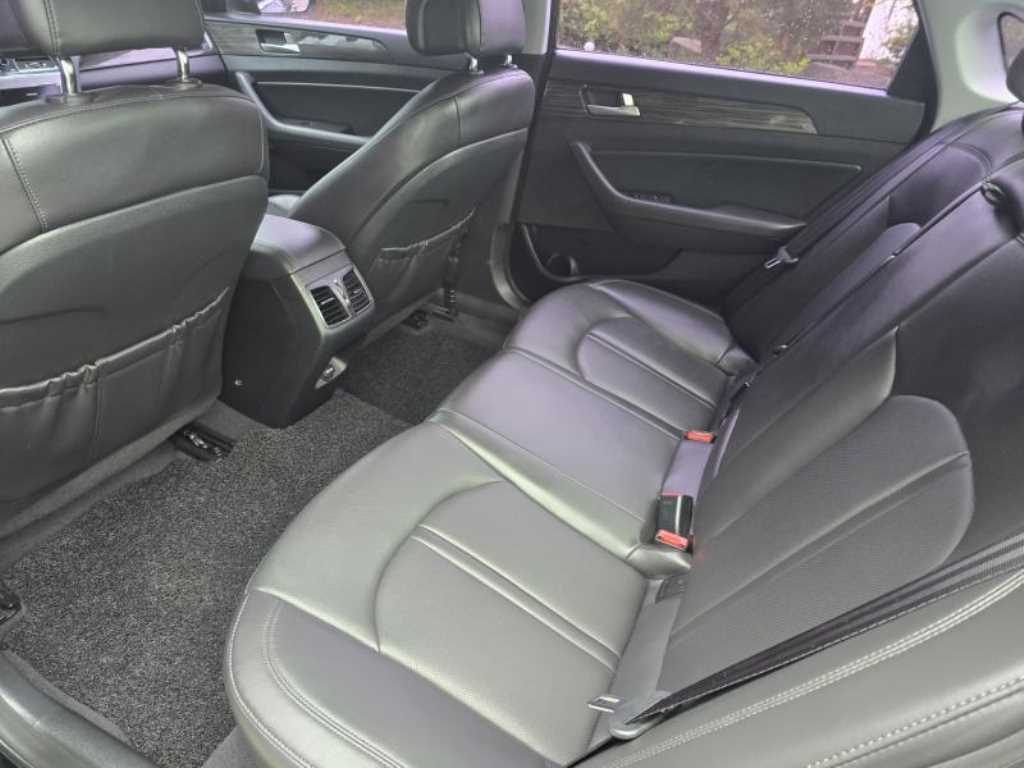 HYUNDAI Sonata - Vista 10