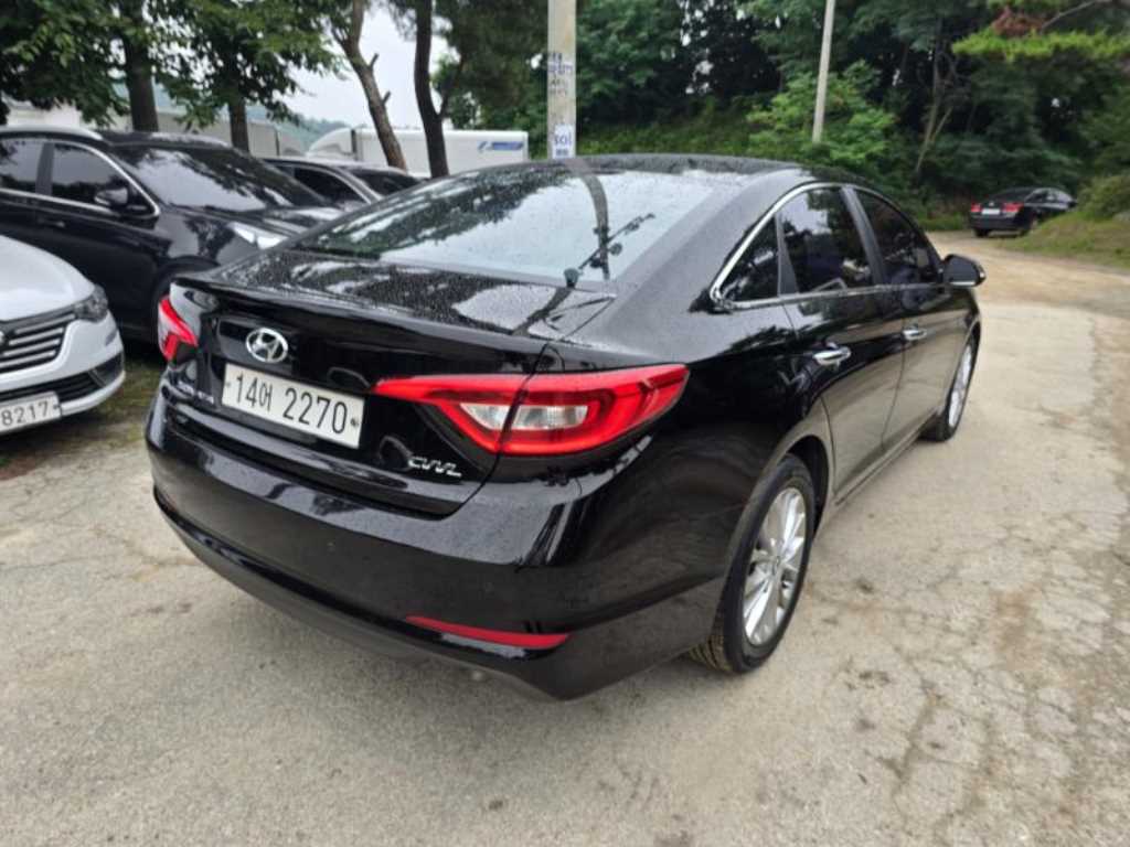 HYUNDAI Sonata - Vista 5