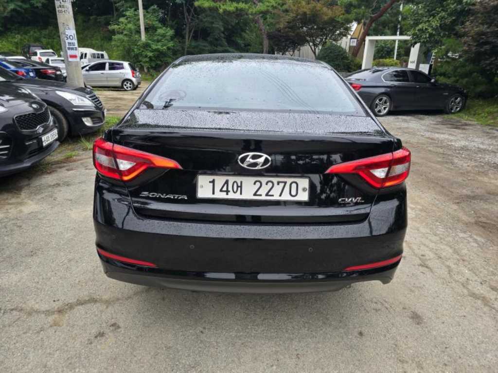 HYUNDAI Sonata - Vista 6