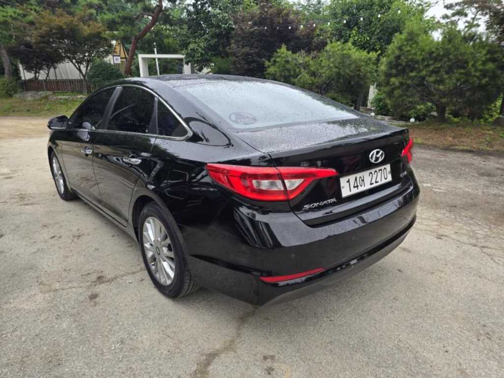 HYUNDAI Sonata - Vista 4