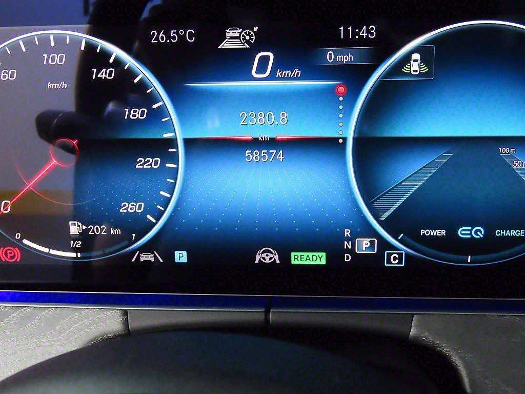 Mercedes Benz E class - Vista 8