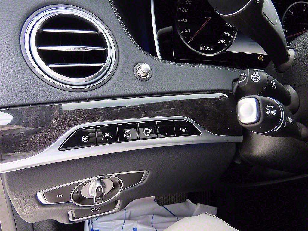 Mercedes Benz S Class - Vista 12