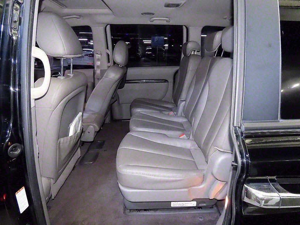 KIA Carnival - Vista 7